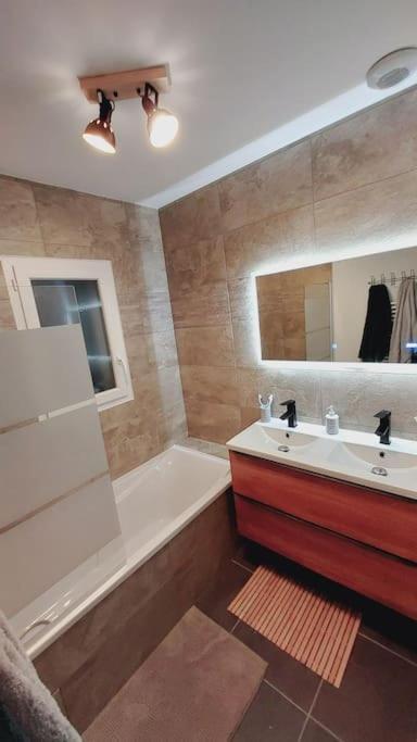 Maison Neuve Proche Station De Ski, 10 Couchages, Tout Confort Granieu Dış mekan fotoğraf